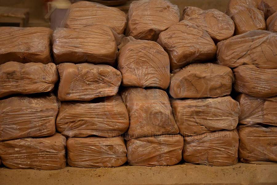 Il processo di produzione della ceramica a Bat Trang