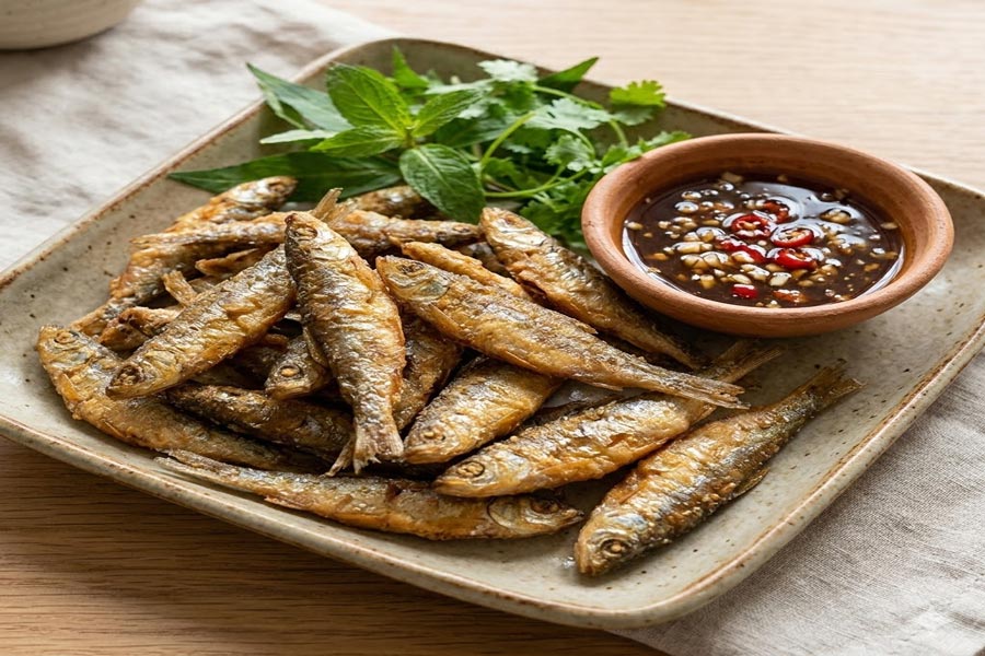Pesce linh fritto croccante