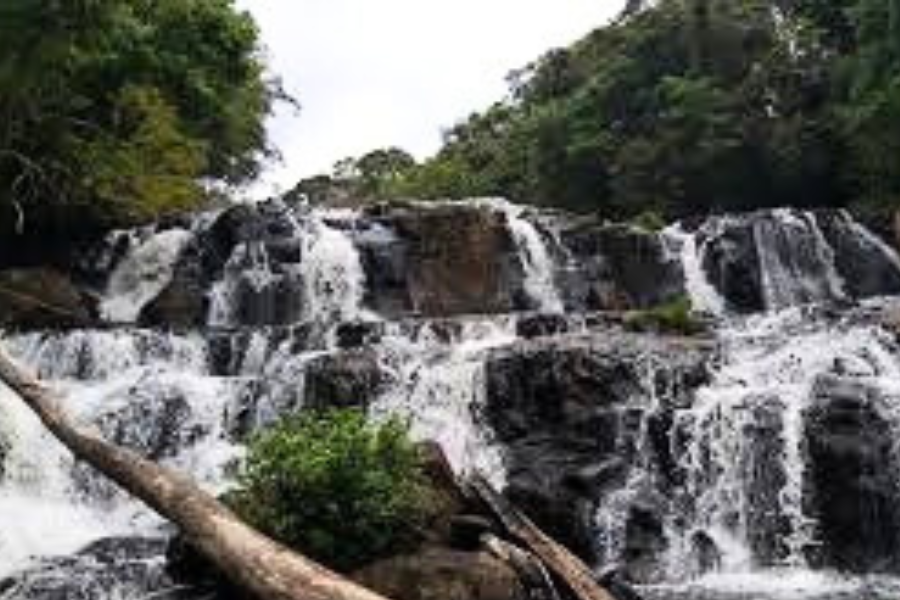 Cascata a tre strati - Attrazione in Dak Nong