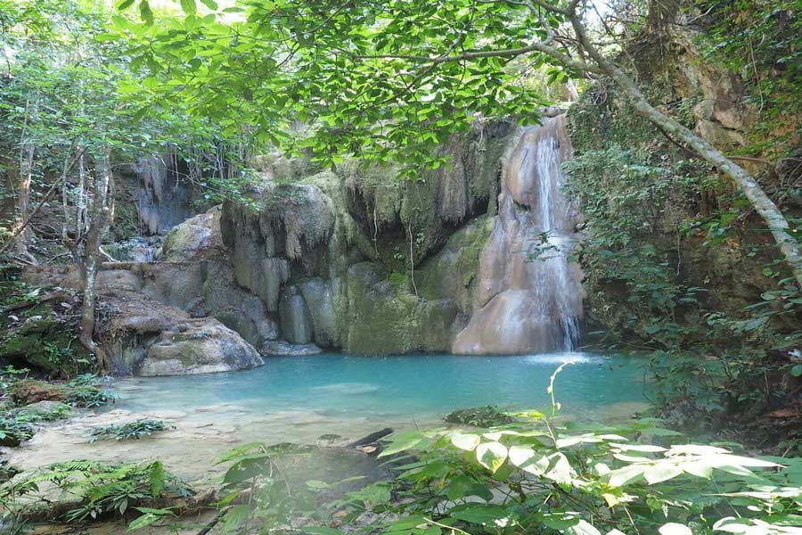 La bellezza naturale della cascata di Bua Tong 