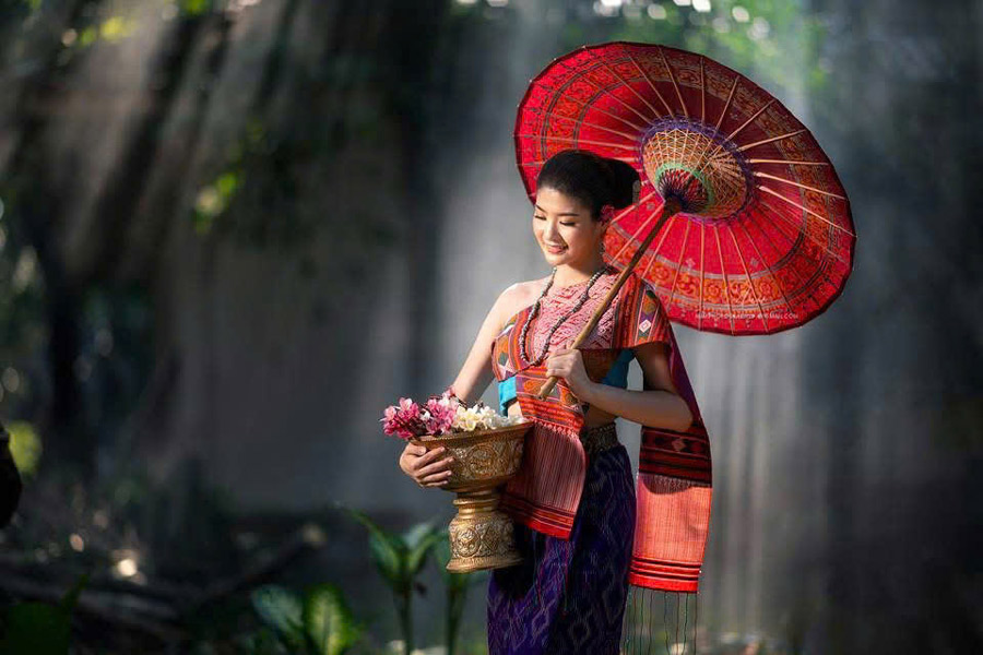 Il Sinh - Un simbolo di eleganza per le donne del Laos