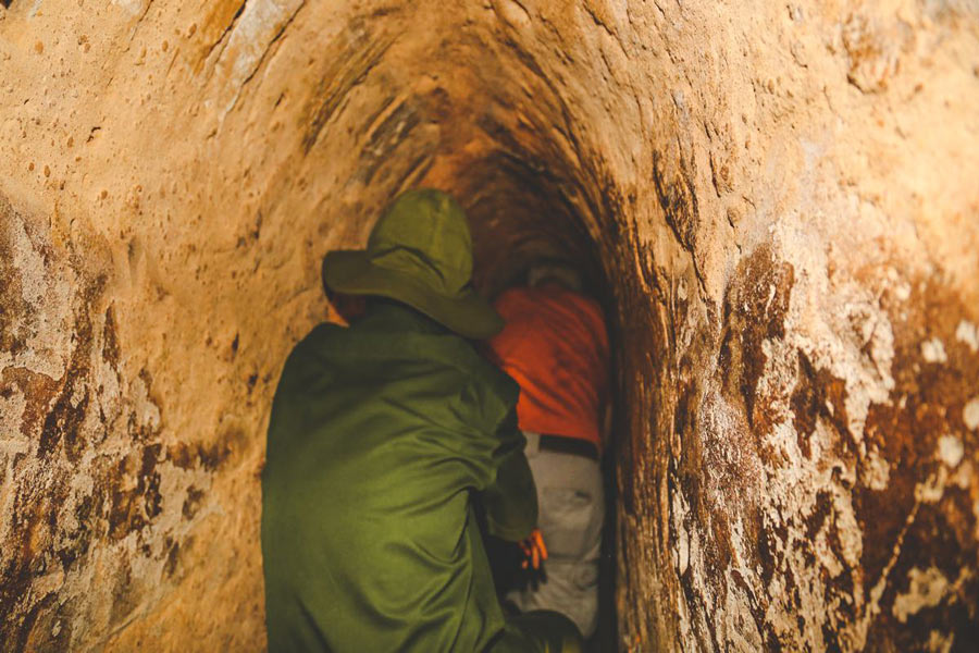 Esplorare il sistema di tunnel sotterranei