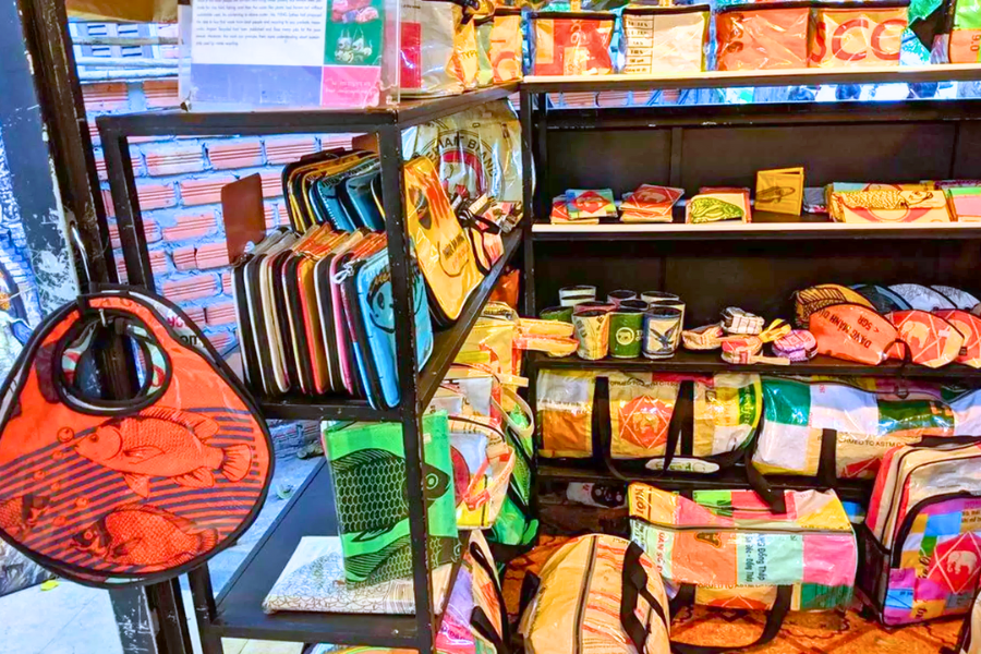 Esplora il Mercato notturno a Phnom Penh: Consigli di viaggio