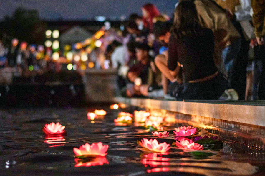 Il Fascino Sospeso delle Lanterne a Hoi An
