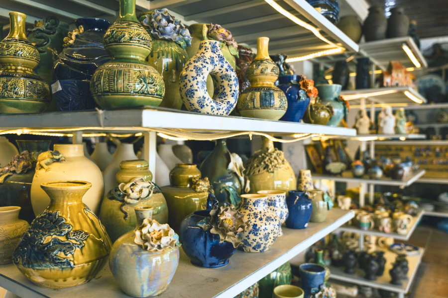 Il Fascino Sospeso delle Lanterne a Hoi An