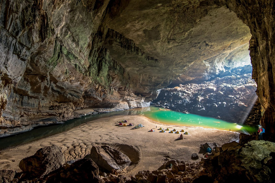 Grotta En Quang Binh