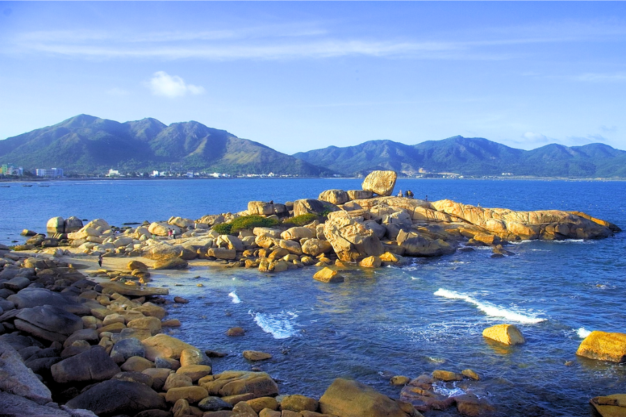Hon Chong, Hon Vo di Khanh Hoa