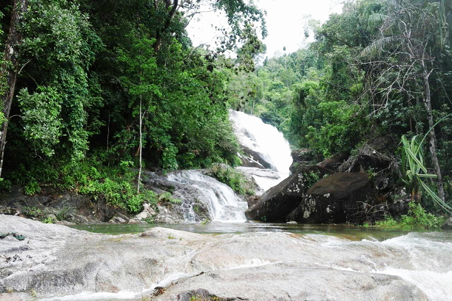 La splendida cascata di Khao Kram
