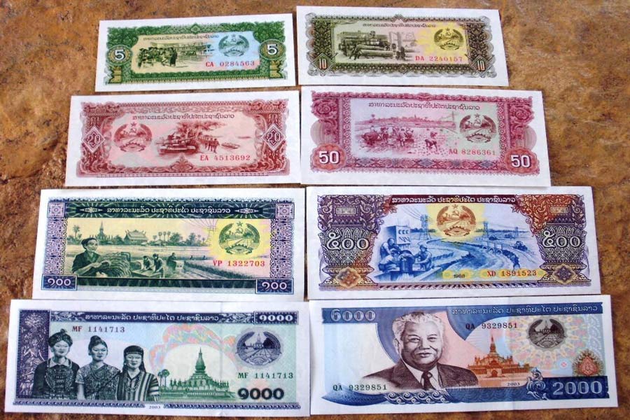 Servizi valutari, bancari e bancomat
