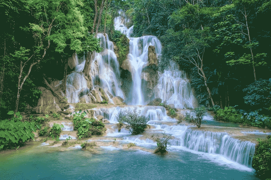 Cascata di Kuang Si – una destinazione naturale poetica