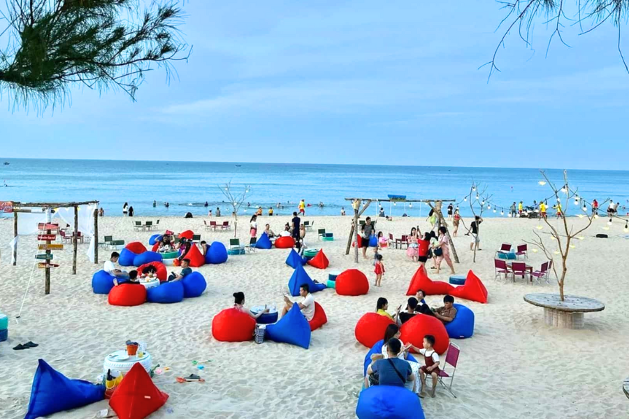 La Spiaggia di Nhat Le - Attrazione in Quang Binh
