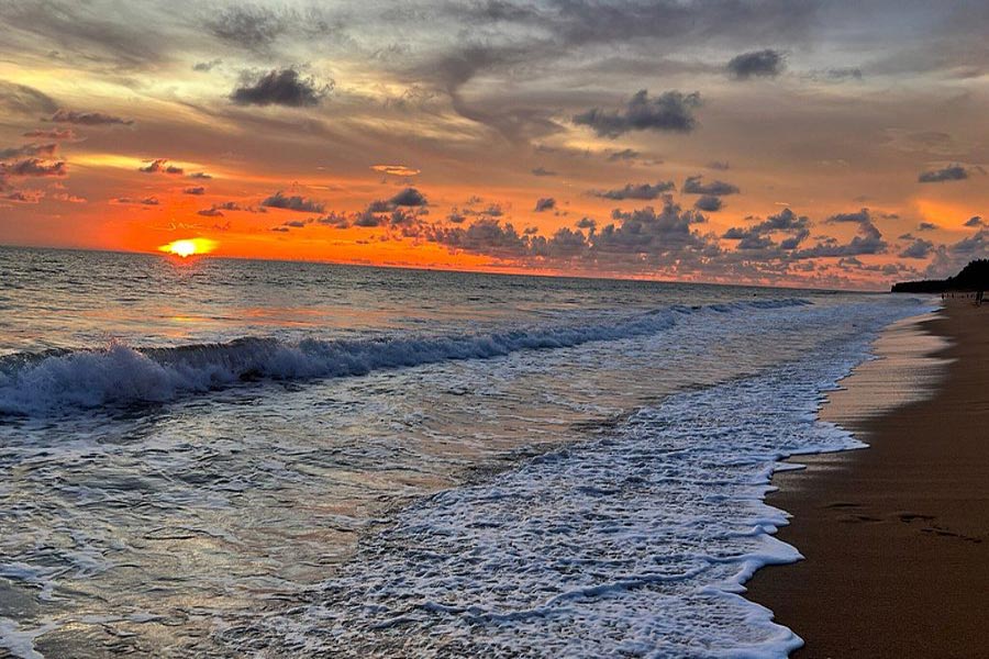 La spiaggia di Mai Khao