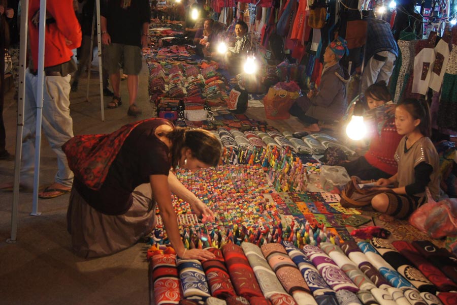 il mercato notturno Luang Prabang