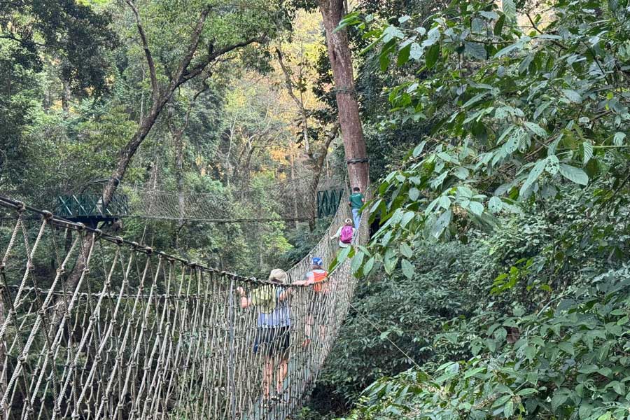 Ponte sospeso a Nam Kat