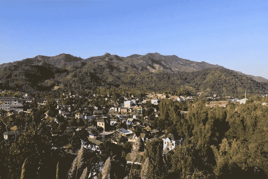 Vista della città di Muang Xai dal museo di Oudomxay