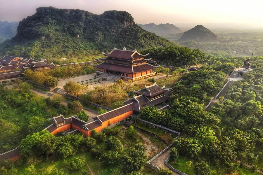 Esperienza in bicicletta a Ninh Binh