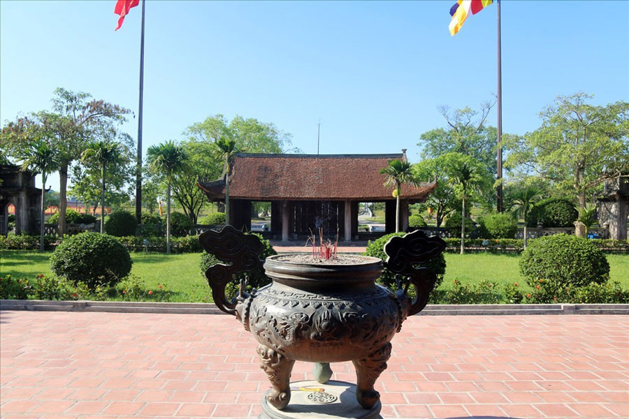 Ammirare la pagoda di Keo