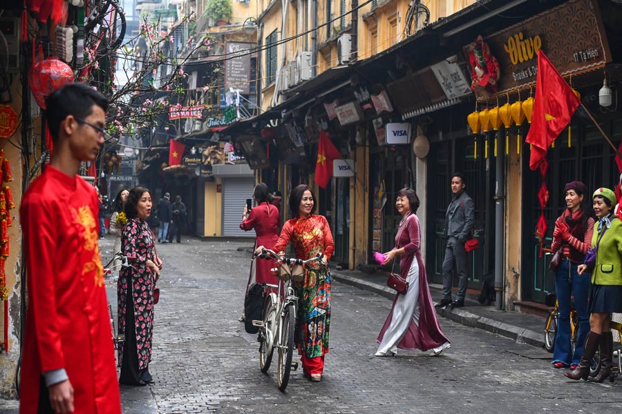 Panoramica di Hanoi e la città di Ho Chi Minh