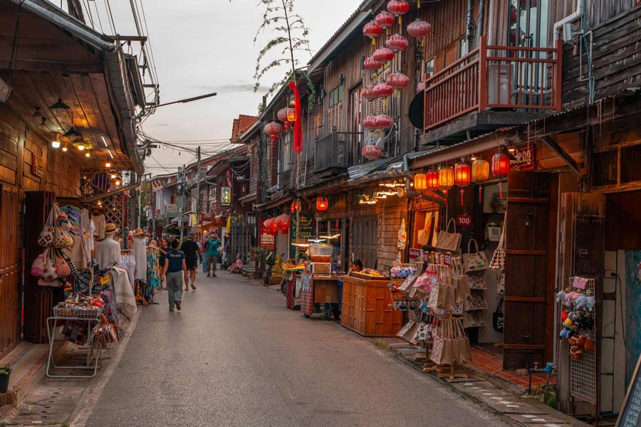 la strade pedonale di villaggio antico changkhan