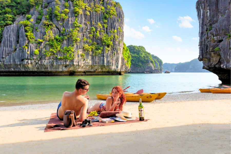 Pernottare su una Crociera Baia di Lan Ha: Guida dalla A alla Z