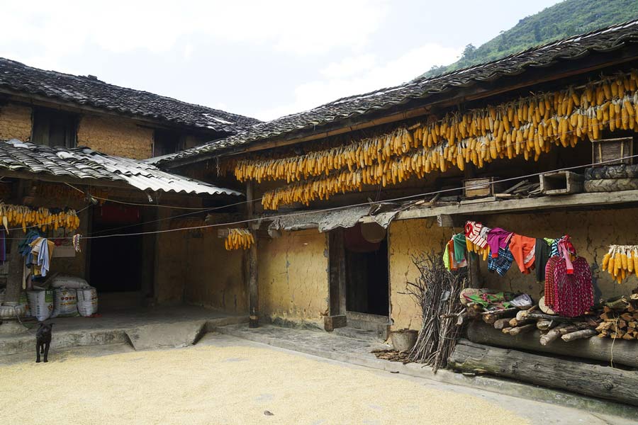 La casa antica del villaggio di Pho Bang