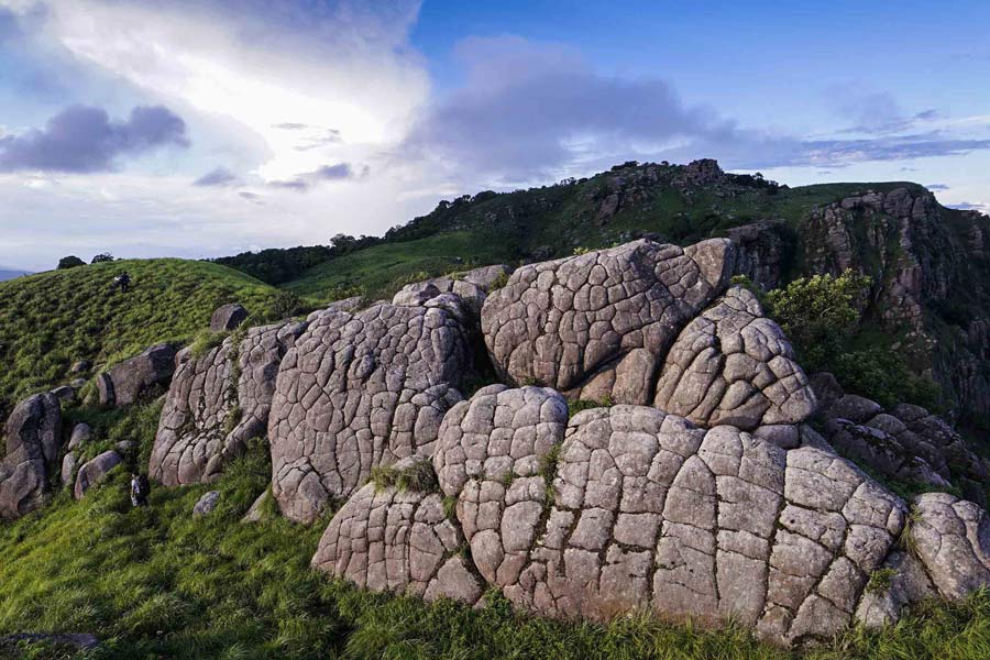 Phuyakha è famoso per le sue formazioni rocciose