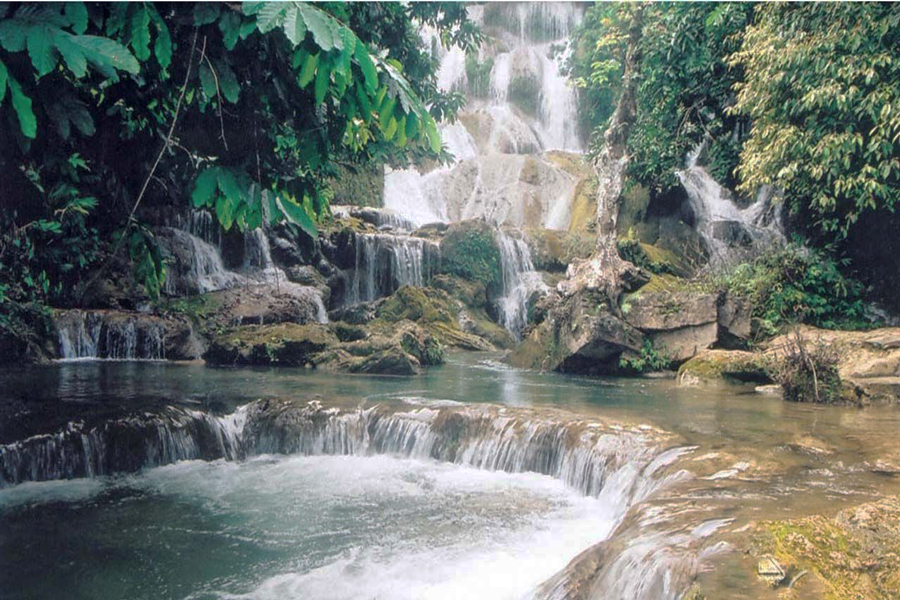 Cascata di Mo a Quang Yen