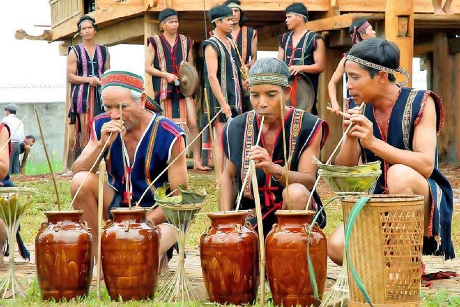 Ruou can - la bevanda alcolica tradizionale del popolo Thai