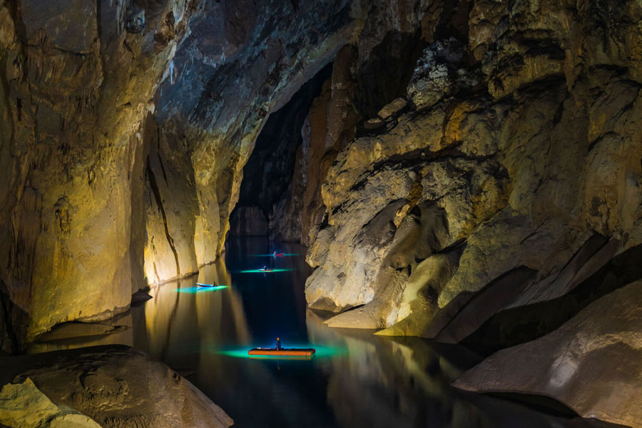 Esplorare la grotta di Son Doong