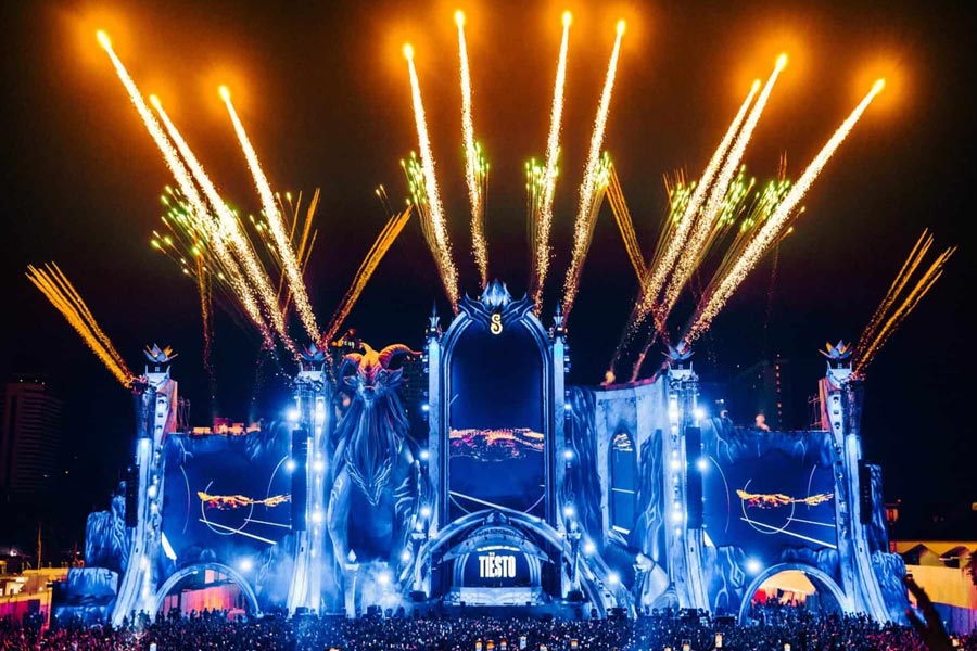 festa moderna attraverso festival musicali 