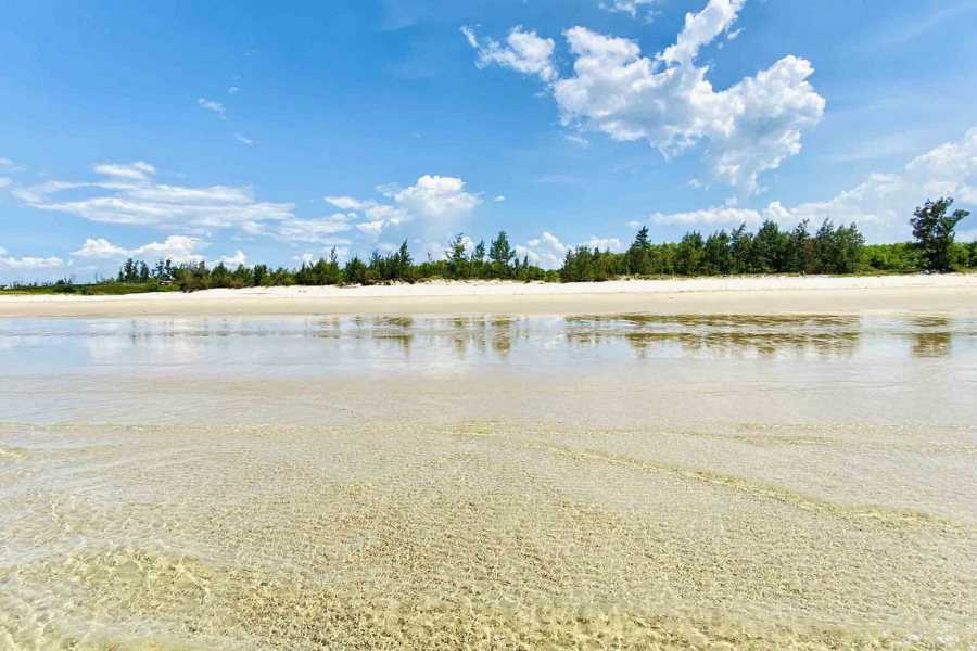 Spiaggia di Khe Hai - Attrazione in Quang Ngai