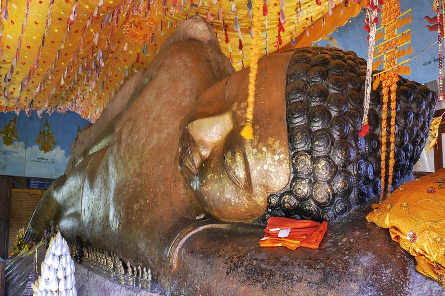 La statua del Buddha sdraiato di Kulen