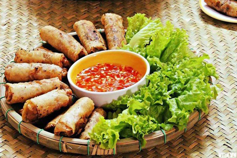 street food ad hanoi nem ran