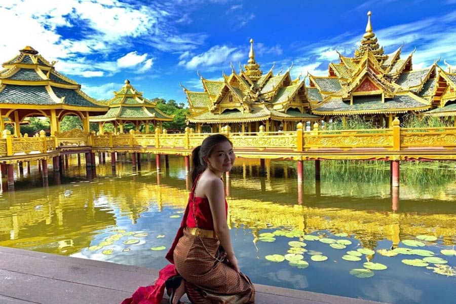 Costume tradizionale thailandese