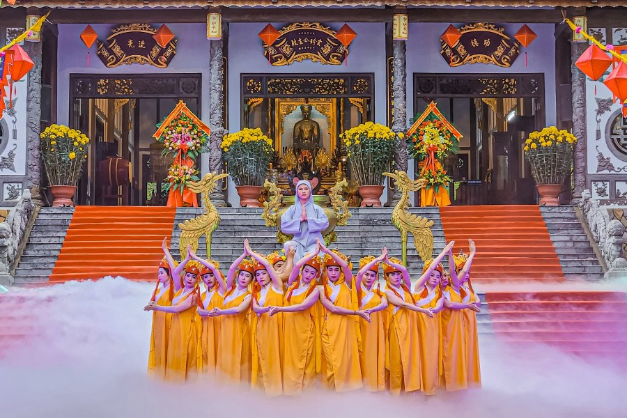 Tempio della principessa Huyen Tran - Guida di viaggio vietnam - Attrazione ad Hue 
