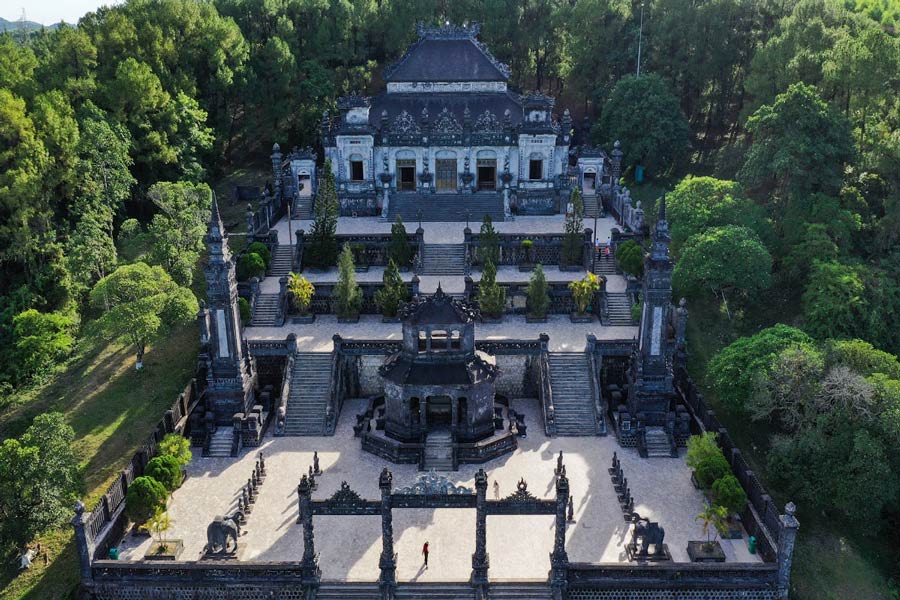 Tomba Khai Dinh Hue