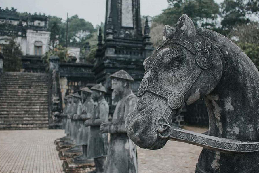 Tomba di Khai Dinh - Guida di viaggio vietnam - Attrazione di Hue