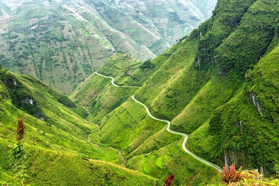 tour in moto a ha giang: passo di ma pi leng