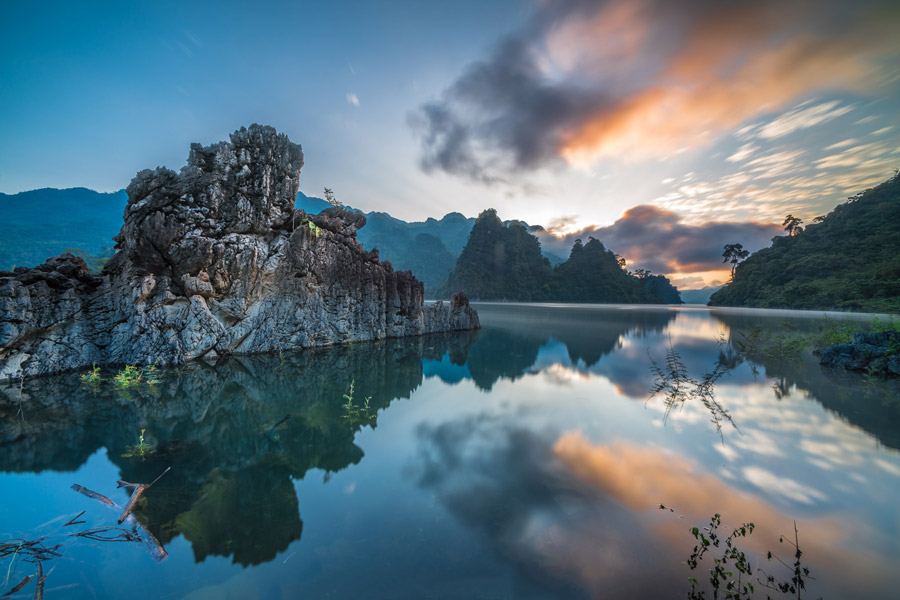 Lago Na Hang affascinante, Tuyen Quang, Vietnam