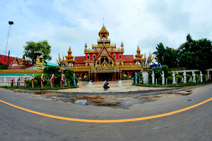 Panoramica di Wat Phra That Rueang Rong