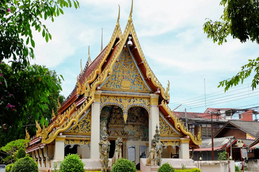 Wat Si Khun Mueang