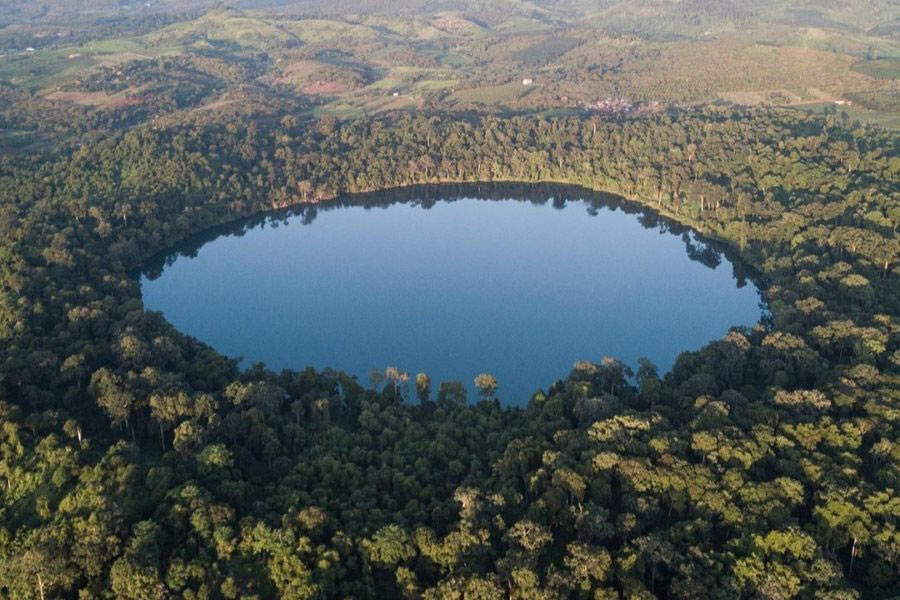 Lago Yeak Laom