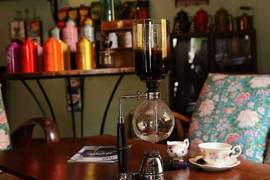 Caffè di alta qualità con chicchi locali