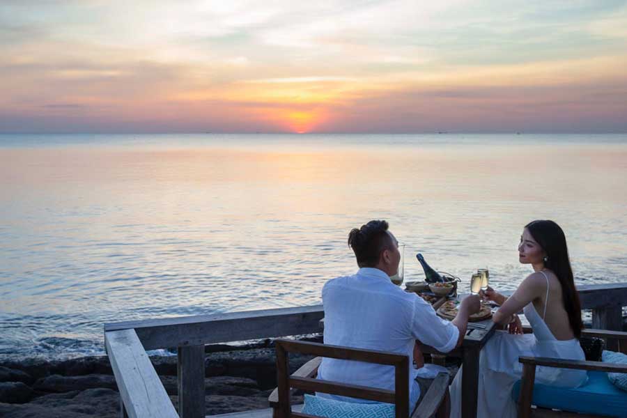 Cena romantica sulla spiaggia 