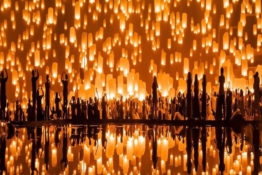 Fotografia Loy Krathong a Chiang Mai panorama notturno