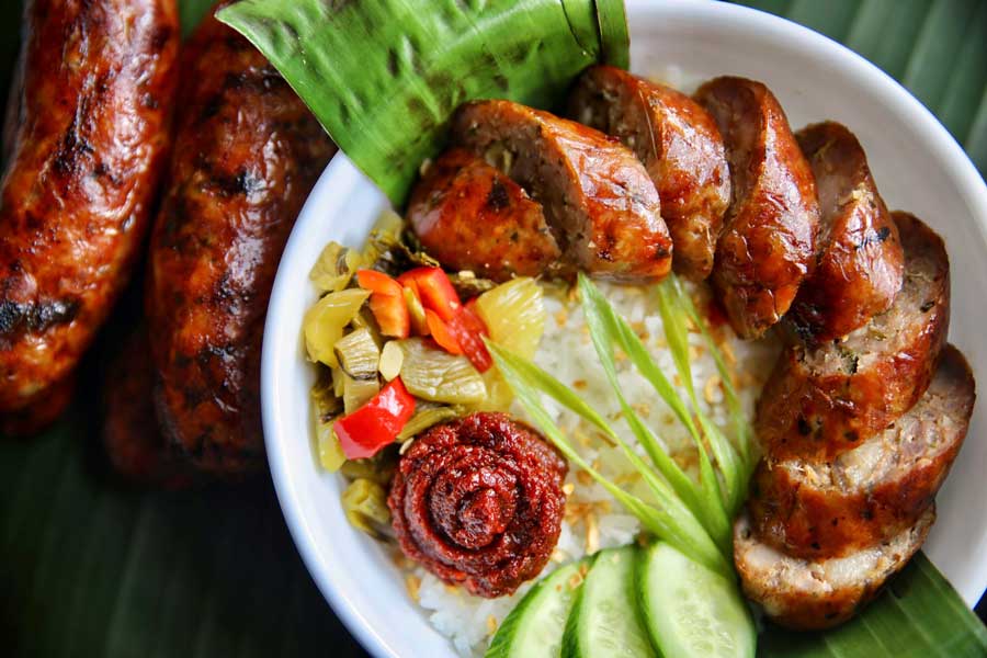 Laap - Un piatto tipico a base di carne tritata e erbe fresche