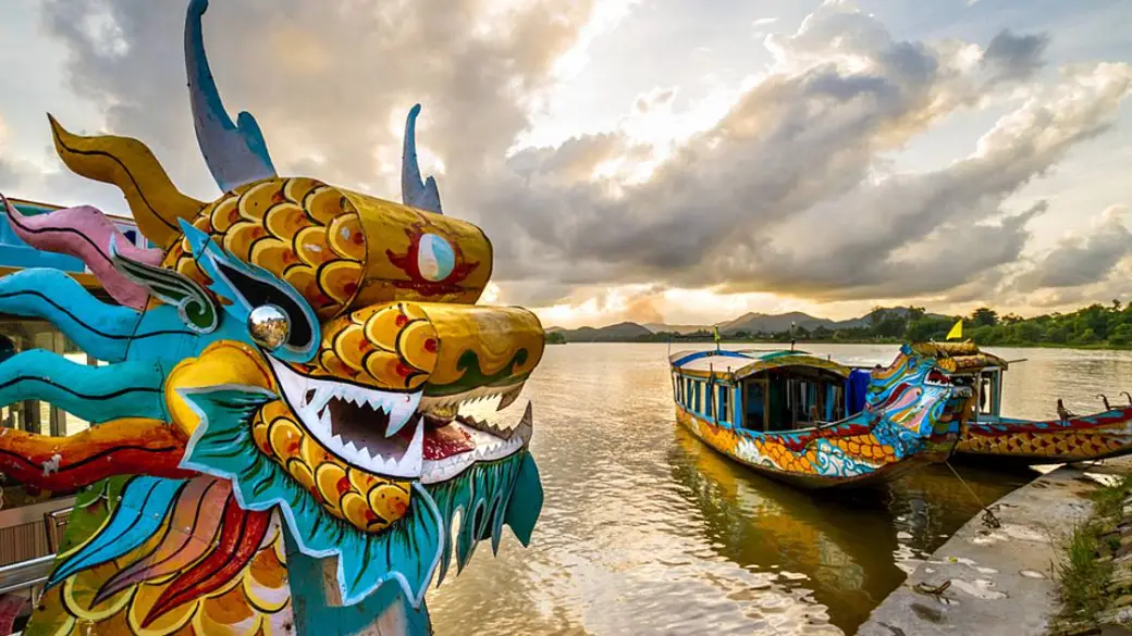 Hue - Volo per Hanoi