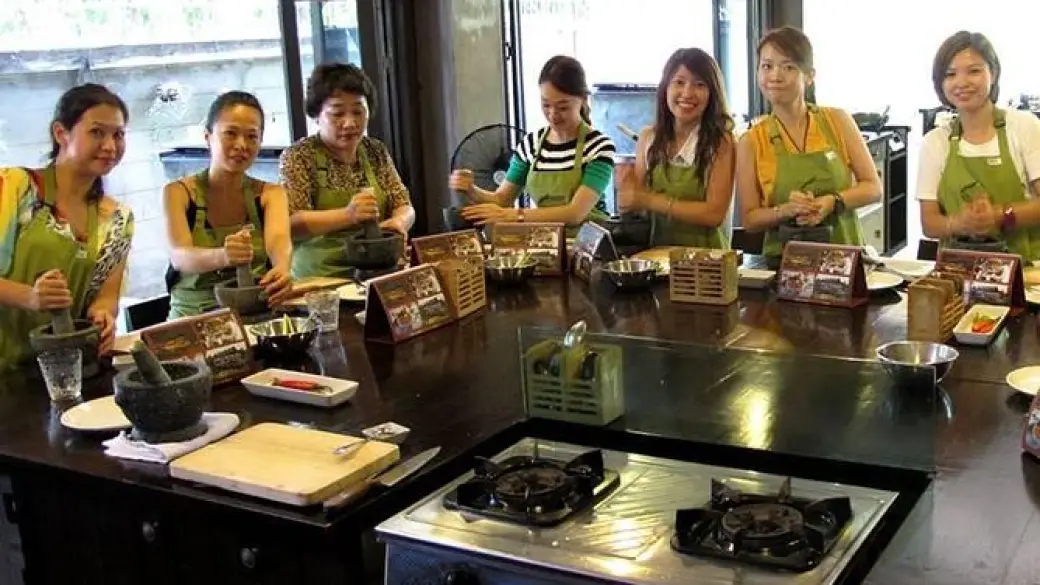 Lezione di cucina a Chiang Mai Lezione collettiva con chef parlante inglese