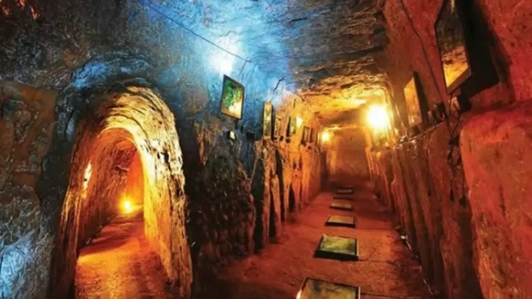 Dong Hoi – Gallerie di Vinh Moc – Ponte di Hien Luong – Hue