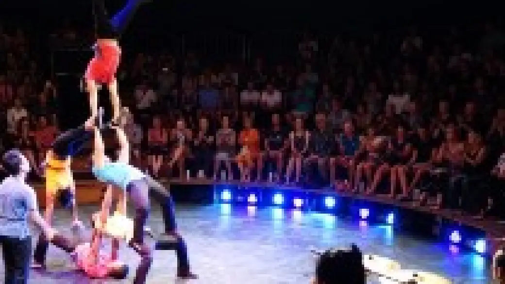Cavalcata a cavallo - Spettacolo circense alle 20:00